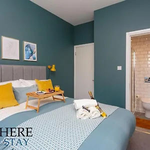  Apartamento Lovely Beneath Castle