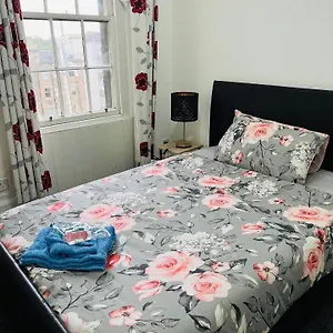  Apartamento Historic Royal Mile Flat , 5min From Waverly Railway Station